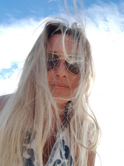 Fotografika Image Missy Jubilee Crescent Head The Future Sex Love Art Projekt Image Ref 10709