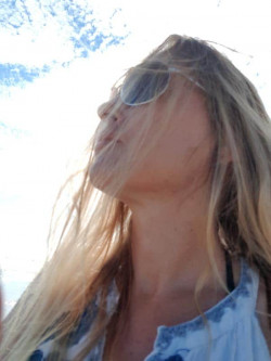 Fotografika Image Missy Jubilee Crescent Head The Future Sex Love Art Projekt Image Ref 10712