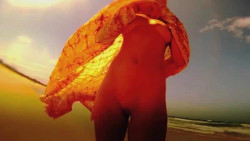 Fotografika Image Missy Jubilee Crescent Head The Future Sex Love Art Projekt Image Ref 11450
