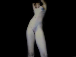 Fotografika Image Missy Jubilee Crescent Head The Future Sex Love Art Projekt Image Ref 12491