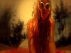 Fotografika Image Missy Jubilee Crescent Head The Future Sex Love Art Projekt Image Ref 12972